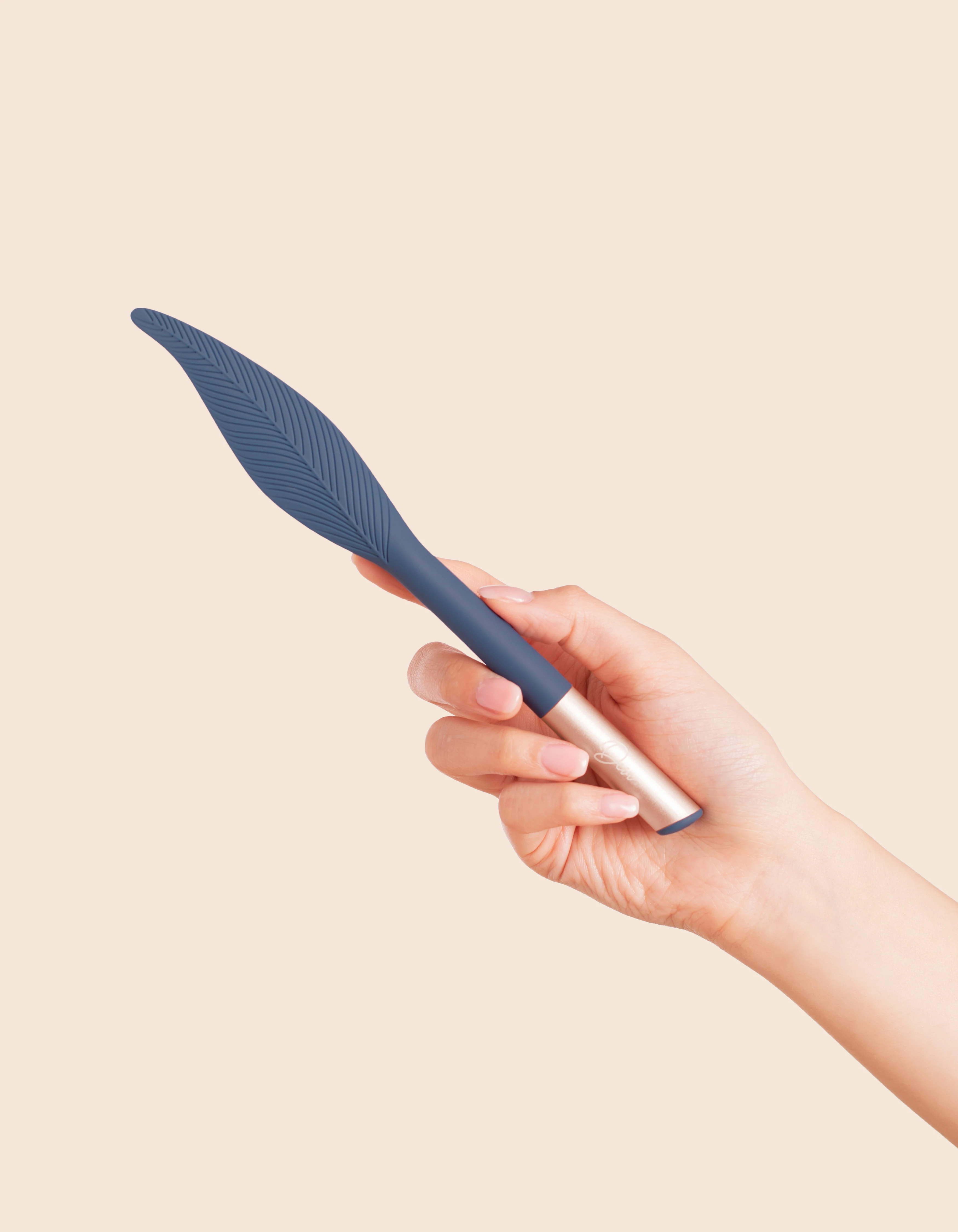 Deia Vibrating Feather – Waterproof Rechargeable Feather Tickler Vibrator