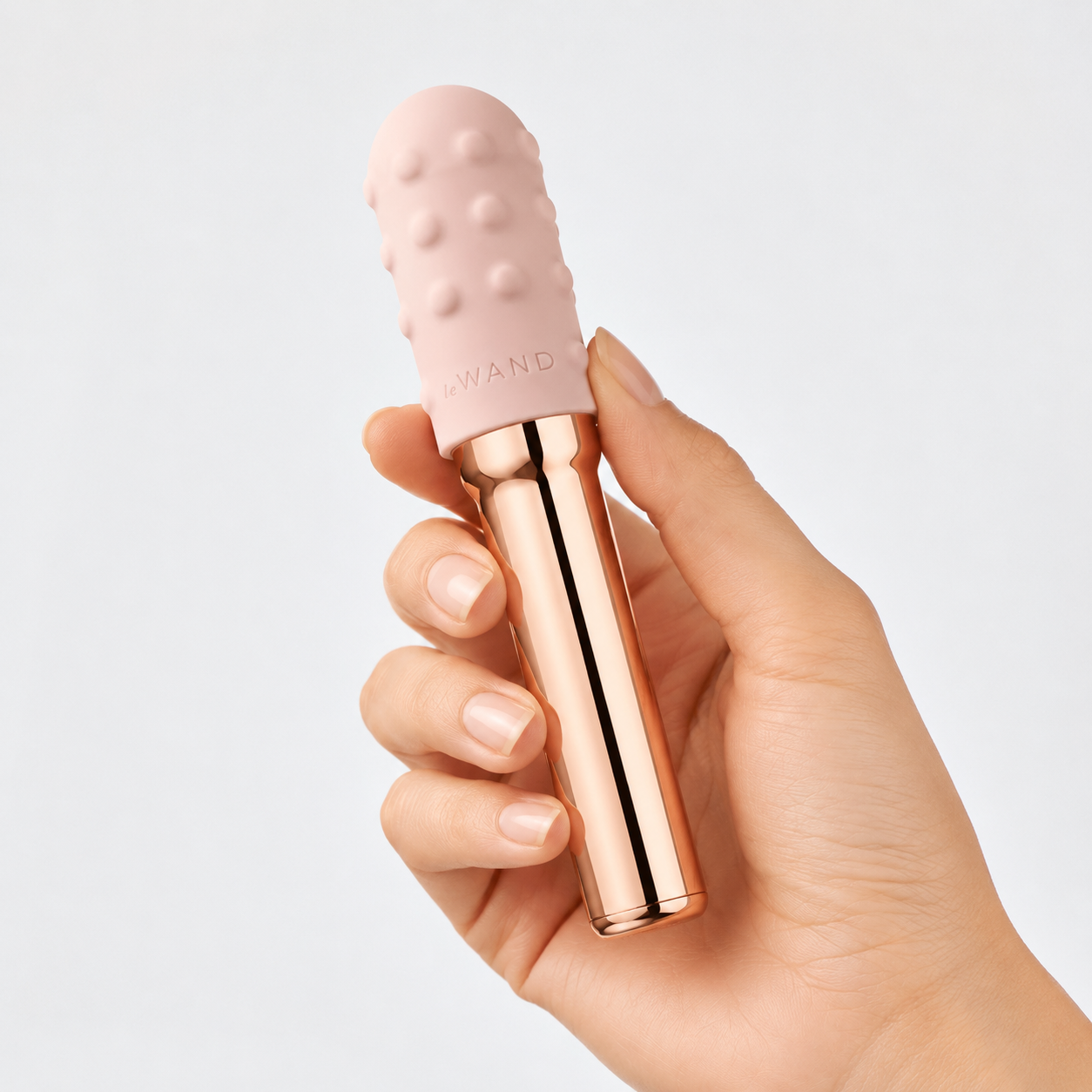 Le Wand Grand Bullet – Powerful Waterproof Rechargeable Bullet Vibrator
