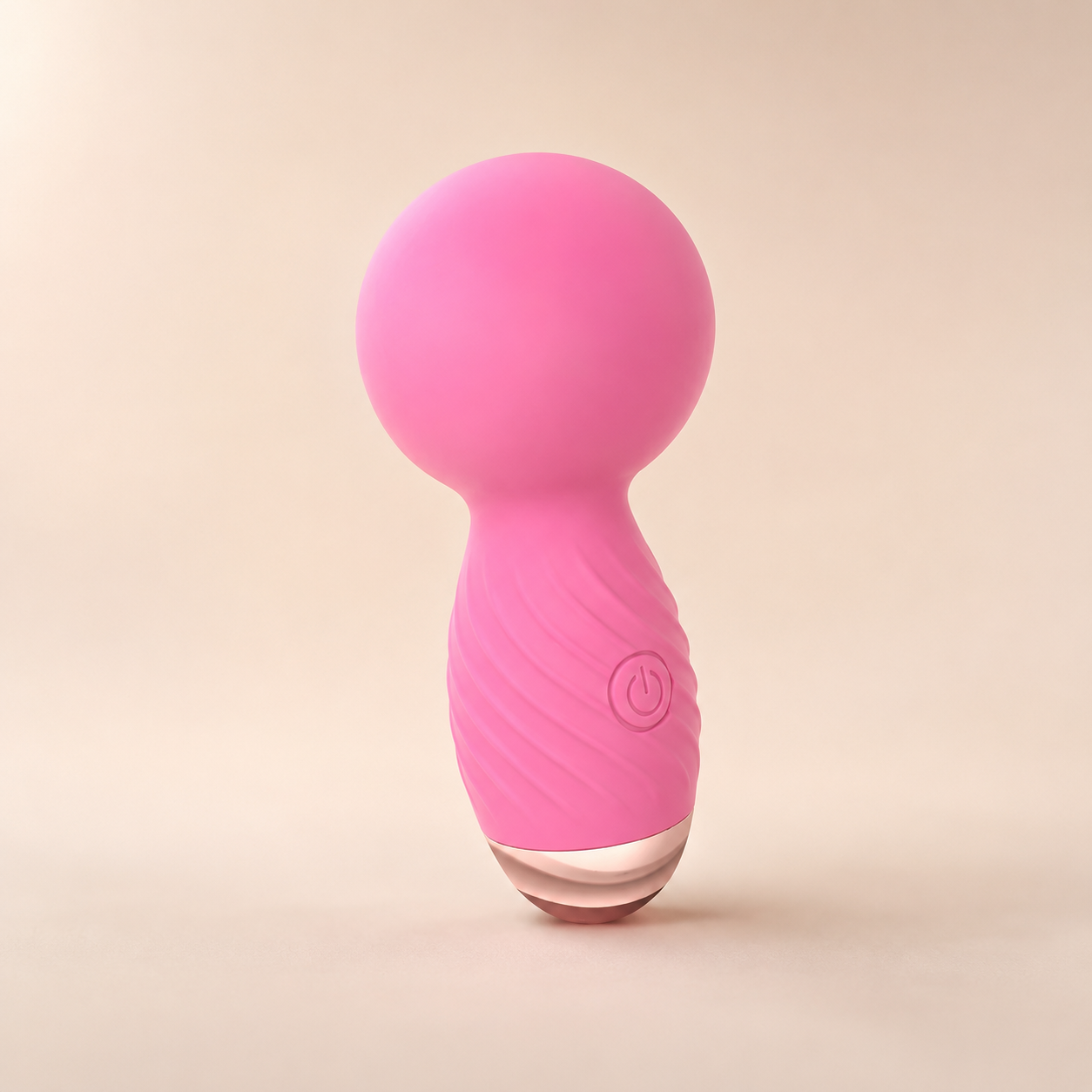 Love to Love Itsy Bitsy Mini Wand Vibrator – Compact Splashproof Mini Wand