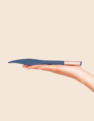 Deia Vibrating Feather – Waterproof Rechargeable Feather Tickler Vibrator