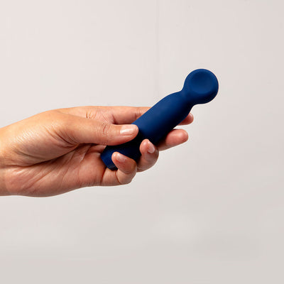 Je Joue Vita Bullet Cobalt Blue – Rechargeable Wand-Tipped Bullet Vibrator
